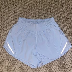 hotty hot lululemon blue linen shorts